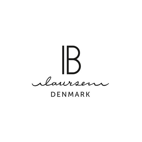IB Laursen-Logo - nordischer Lifestyle: bestickte Servietten, Schüsseln in vielen Farben und verschiedenen Formen, Teelichtgläser und Kerzen,