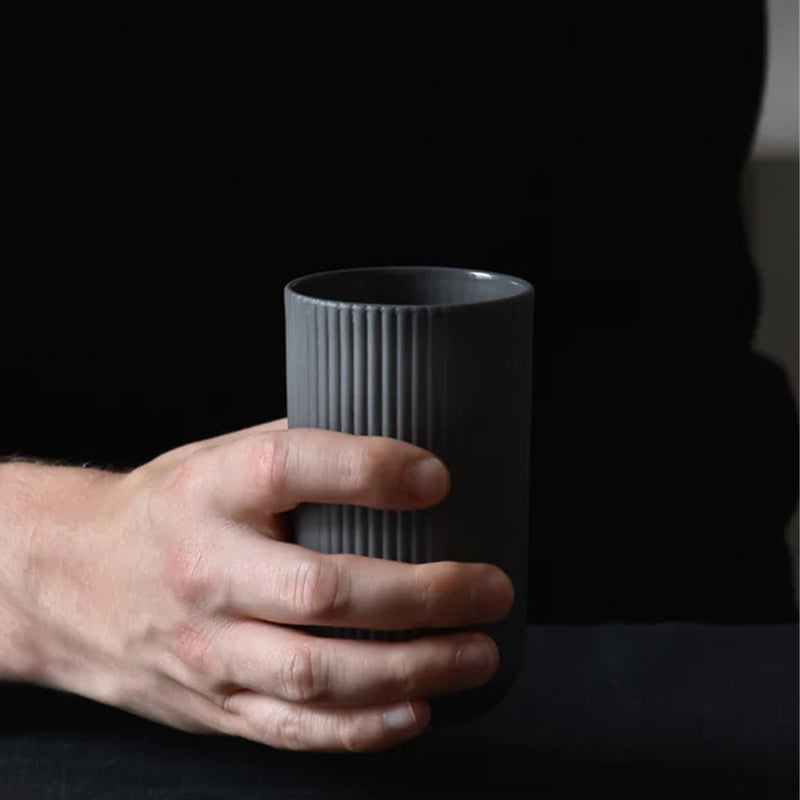 Home and Kitchen, Archive Studio, Becher "Column", 220ml - dunkelgrau