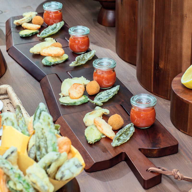 Beispielarrangement de Arthur Krupp Servierbretter Radici aus Akazienholz 4-teilig im Home-and-Kitchen.de Online Shop