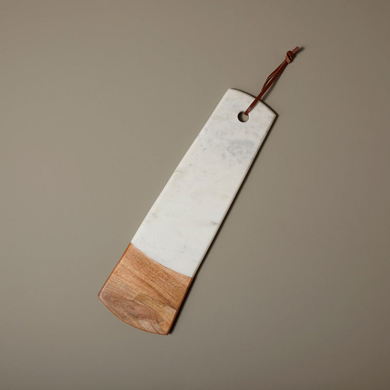Langes Servierbrett von be home aus Holz und Marmor 50 cm im Home & Kitchen Online Shop