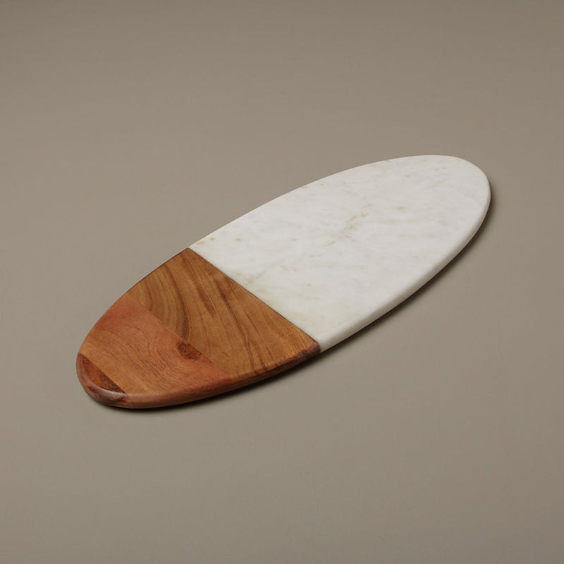 Zum Servieren von Käse oder Wurst: be home ovales Serviebrett aus Marmor und Holz im Home and Kitchen Online Shop