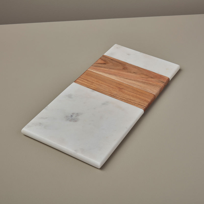 39 cm großes Servierbrett, glatt,  von be home aus weißem Marmor und natrülichem Holz aus nachhaltiger Forstwirtschaft
