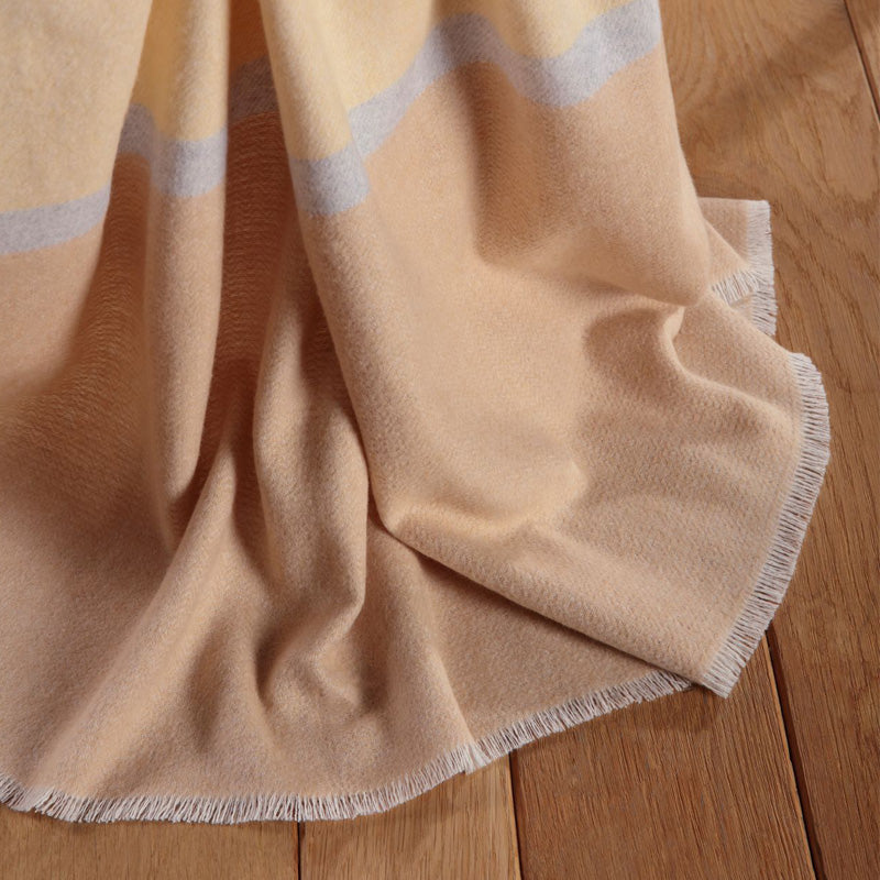 Detailansicht Biederlack Plaid Sand Stripe, beige, gestreift, 130x170 cm, Decke, Sommer im Home-and-Kitchen online Shop