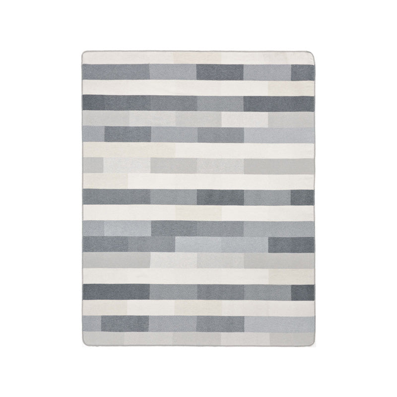Biederlack Decke - Wohndecke Interlocked aus Recycling-Garn - 150x200, gestreift, Grau und Weiß, im Home-and-Kitchen Online Shop