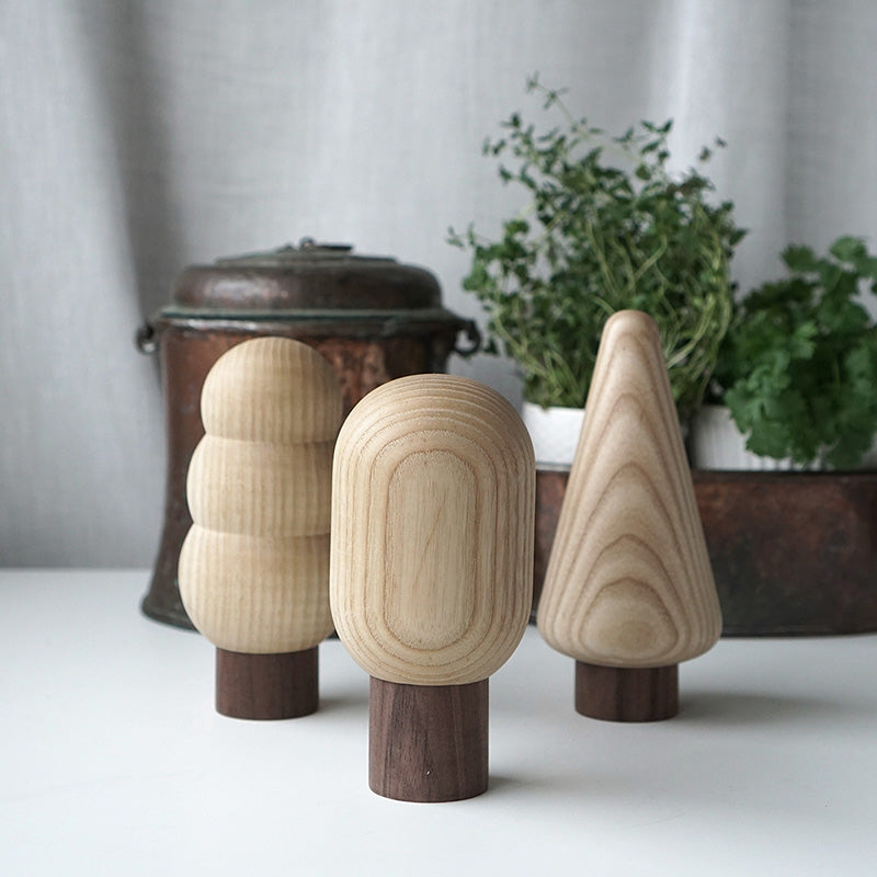 Dekobeispiel Born in Sweden Pfeffermühlen oder Salzmühlen aus Holz, Höhe 15-17 cm, Keramikmahlwerk, im Home-and-Kitchen.de Online Shop