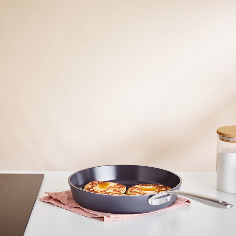 Rezeptvorschlag  für die Anwendung der Brabantia Bratpfanne aus Aluminium mit PFAS-freier Keramikbeschichtung - dunkelblau im Home & Kitchen Online-Shop
