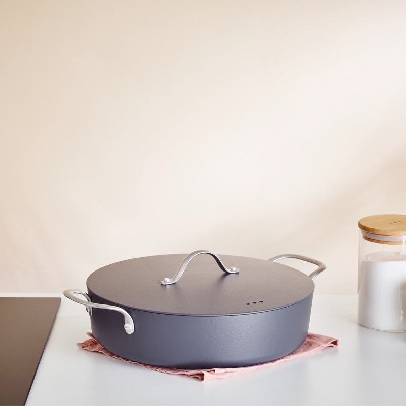 Brabantia Sautierpfanne 28cm aus Aluminium mit PFAS-freier Keramikbeschichtung - dunkelblau im Home & Kitchen Online-Shop