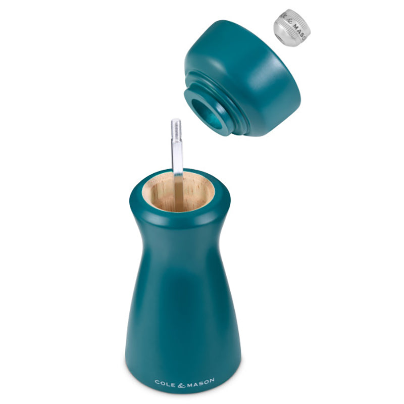 Befüllung der Kenton Mühle von Cole & Mason mit Pfeffer oder Salz. Online-Shop Home-and-Kitchen.de
