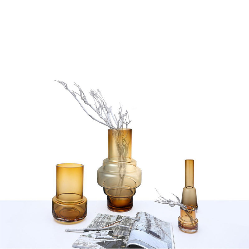 Die Serie Tyler: Vase Tyler von Element Accessories, handgefertigt, Farbe Amber, Stil: Art Deco, für langstielige Blumen
