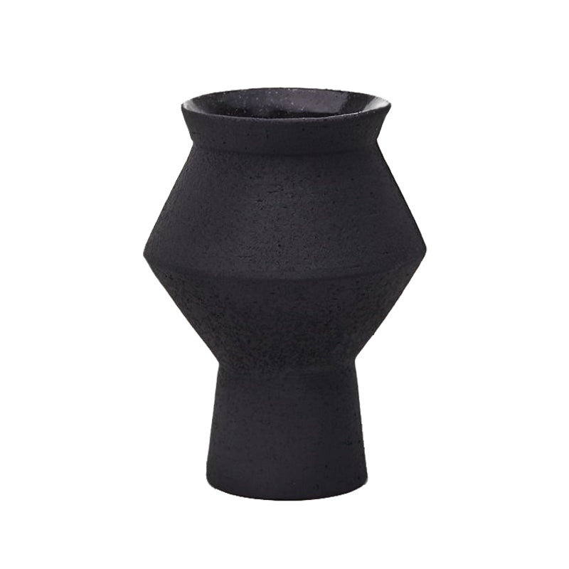 Vase CUZCO, schwarz, Durchmesser 14 cm, Höhe 20 cm, Keramik, handgefertigt, von Element Accessories. Außenschicht matt, innen glänzend.