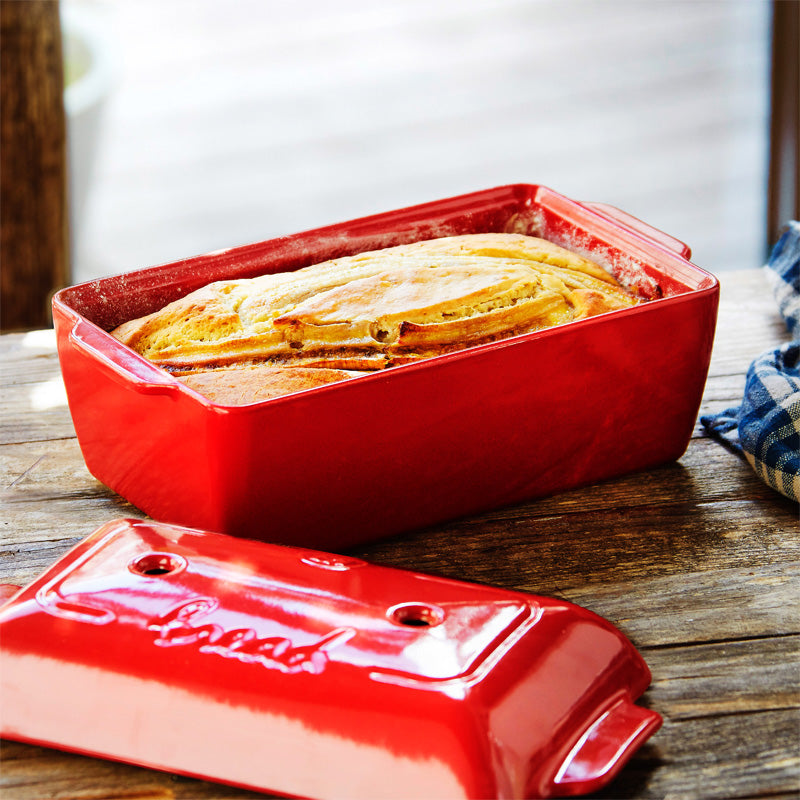 Rezeptidee Emile Henry - Brotbackform aus französischer Keramik für Kastenbrot, rot, 22 cm lang mit Deckel im Home-and-Kitchen Online Shop