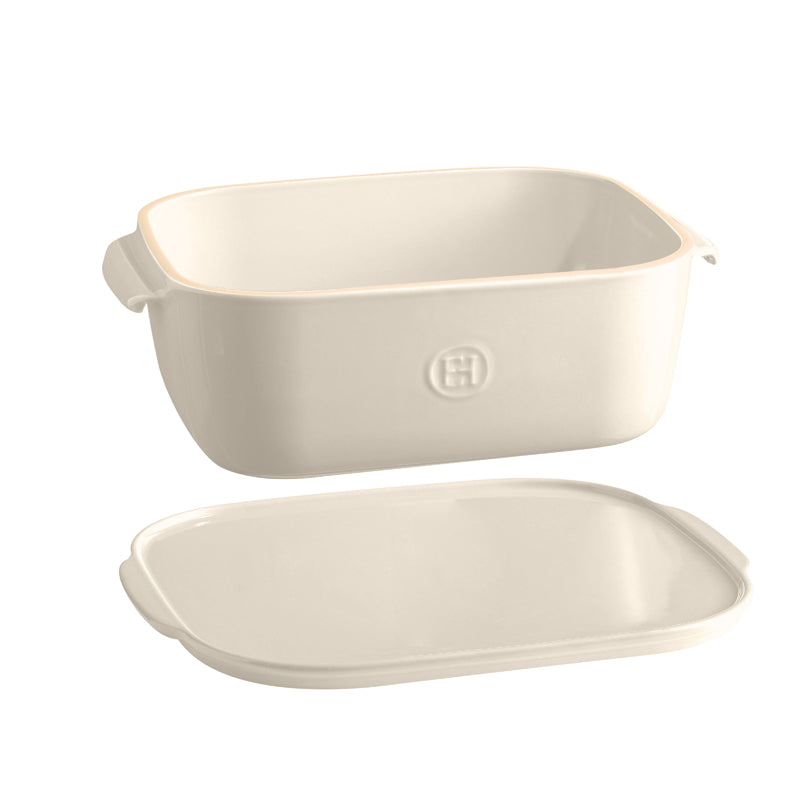 Frischhaltebox für Käse von Emile Henry, 
mit 2-in-1-Funktion: Flacher Deckel wird - umgedreht - zur Servierplatte für den Käse, eingearbeitete Griffe, in 3 Farben
Online-Shop Home-and-Kitchen.de
