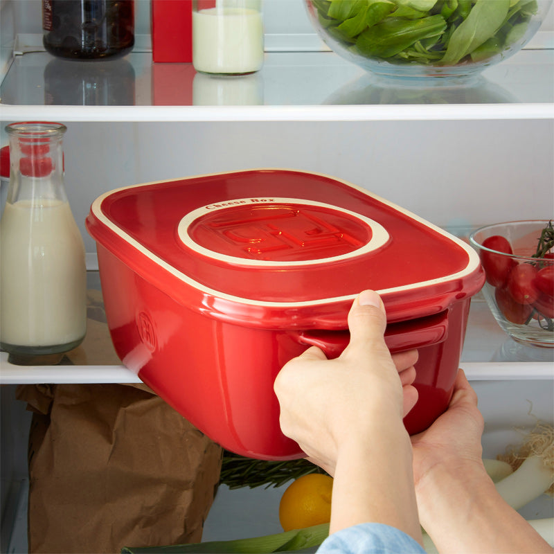 Praktische Griffe an Frischhaltebox  von Emile Henry,  in 3 Farben
Online-Shop Home-and-Kitchen.de
