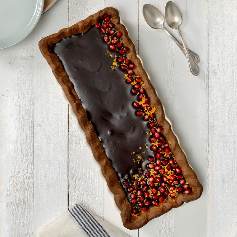Serviervorschlag Emile Henry - Kuchenform / Tarteform lang – 36 cm - im Home-and-Kitchen Online Shop
