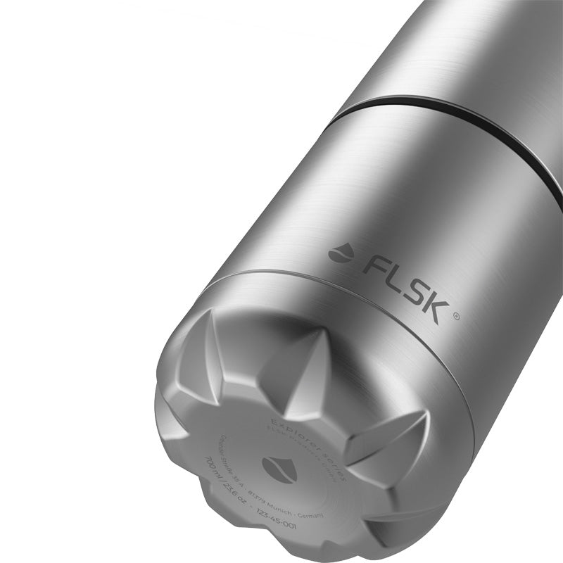 FLSK Edelstahl Trinkflasche mit integriertem Becher - stainless / Edelstahl - Inhalt 700 ml im Home-and-Kitchen Online Shop