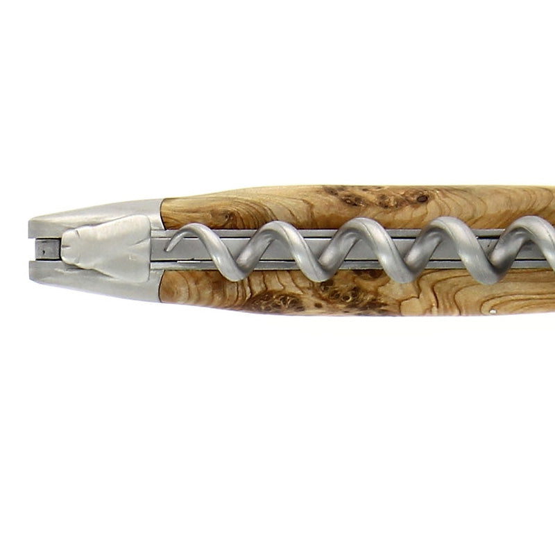 Detaildarstellung der typischen Biene des Forge de Laguiole Sommeliermessers - Wacholderholz - ziseliert & satiniert, im Home-and-Kitchen Online Shop
