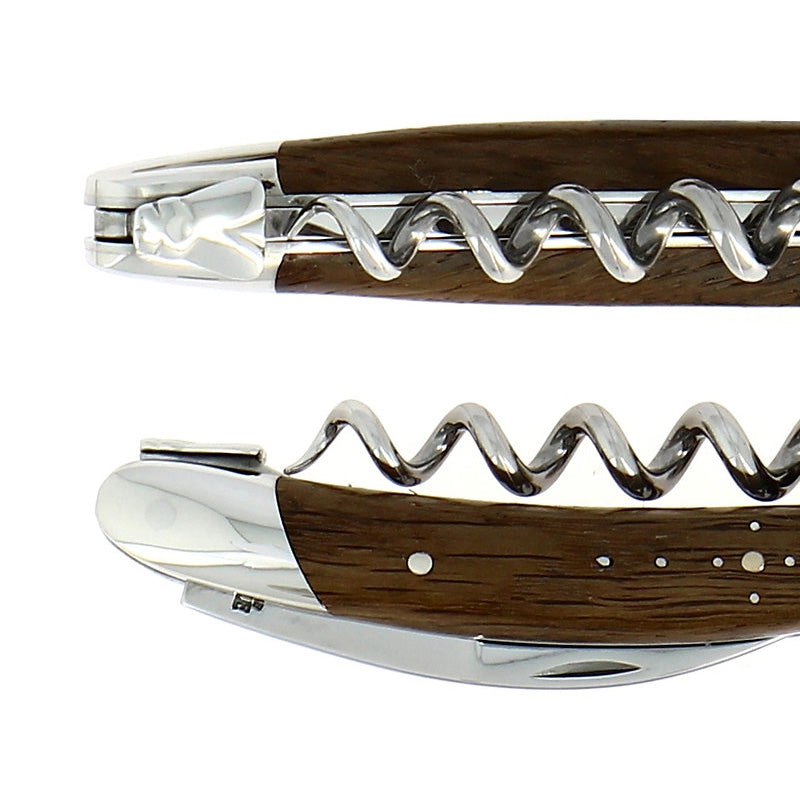 Detailansicht mit handgefertigter Biene für das Forge de Laguiole Sommeliermesser - Griff Mooreiche - glänzend, im Home-and-Kitchen Online Shop