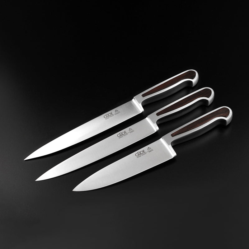 Produktauswahl der Messerserie DELTA von Güde Solingen, handgeschmiedet aus einem Stück Messerstahl, im Home-and-Kitchen Online Shop