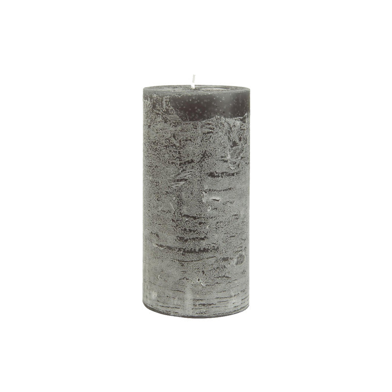 Stumpenkerzen/Blockkerzen von IB Laursen, dunkelgrau
14 cm, 10 cm oder 7,5 cm, Durch-
messer 7 cm, rustikale Verarbeitung,
Brenndauer von 25 Stunden, 35 Stunden, 50 Stunden
gleichmässiges Abbrennen
