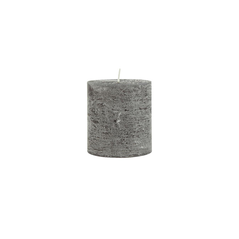 dunkelgraue Stumpenkerzen/Blockkerzen von IB Laursen, 
14 cm, 10 cm oder 7,5 cm, Durch-
messer 7 cm, rustikale Verarbeitung,
Brenndauer von 25 Stunden, 35 Stunden, 50 Stunden
gleichmässiges Abbrennen
