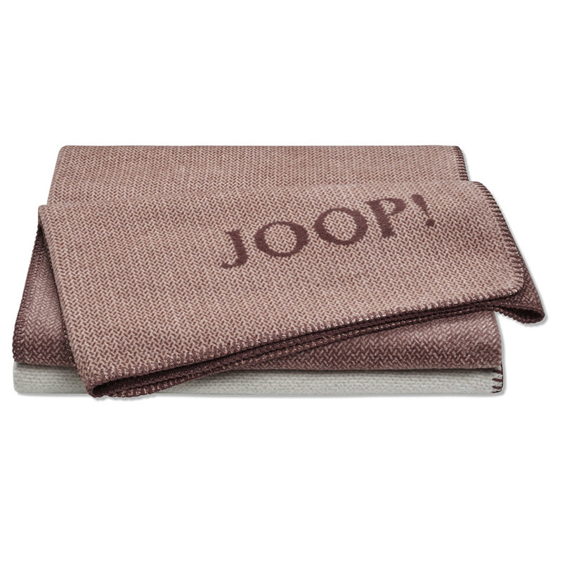 LIMIT Wohndecke von Joop!
Feine Struktur durch das eingearbeitete Allover-Fischgrat-Muster,  150 x 200 cm eingearbeitetes JOOP! - Logo
im Online Shop Home-and-Kitchen.de