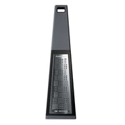 Pure Komachi Ichimatsu Reibe von KAI
Zesterreibe oder auch Feinreibe,  
Silikongriff und -umrandung für stabiles und sicheres Arbeiten, hergestellt in Japan. 
Online-Shop Home-and-Kitchen.de