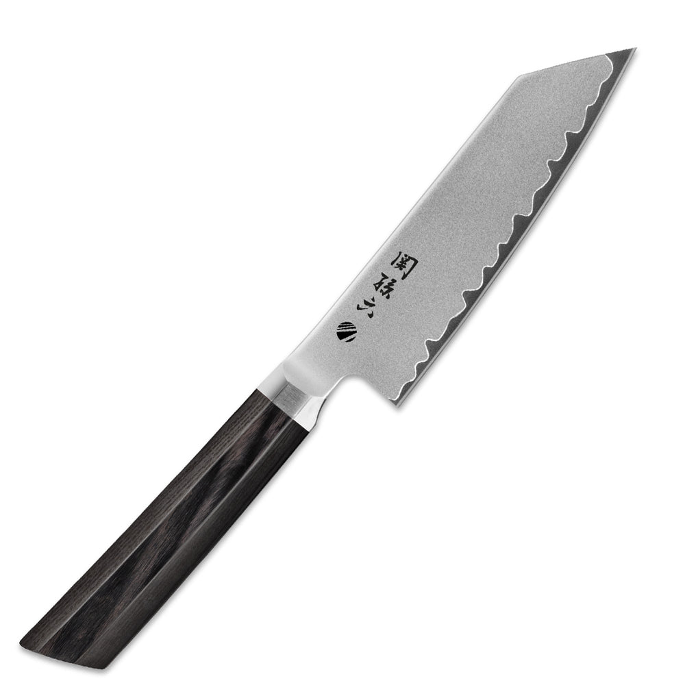 3 unterschiedliche Klingenlängen: Kiritsuke Messer von KAI - Serie: Sekimagoroku Kaname, charakte-ristische, schräg abgeschnittene K-Tip-Spitze, Griff aus schwarzem Pakkaholz
Online-Shop Home-and-Kitchen.de
