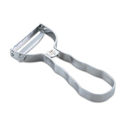 T-Schäler von KAI, Serie: Select
scharfer Sparschäler, komplett aus hochwertigem Edelstahl, 
angenehmer Griff durch Kerbungen
Online-Shop Home-and-Kitchen.de