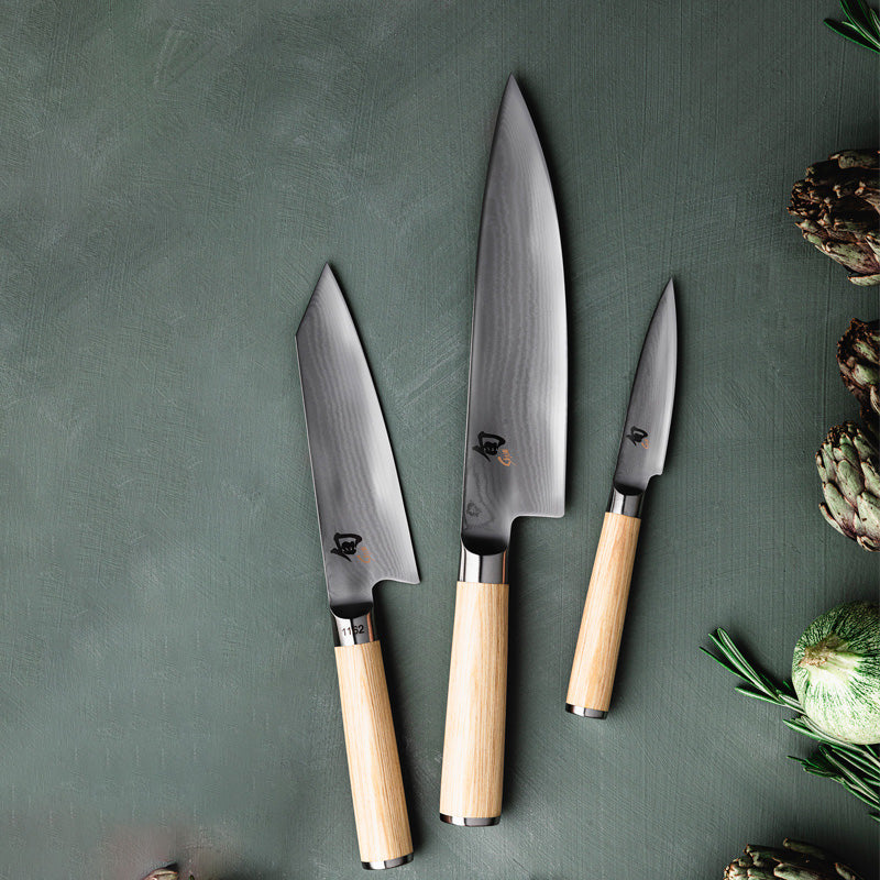 Verschiedene Messer von KAI, Serie: Shun Classic White - beidseitig geschliffen, handgefertigt, Griff aus Pakkaholz, Esche
Online-Sop Home-and-Kitchen.de