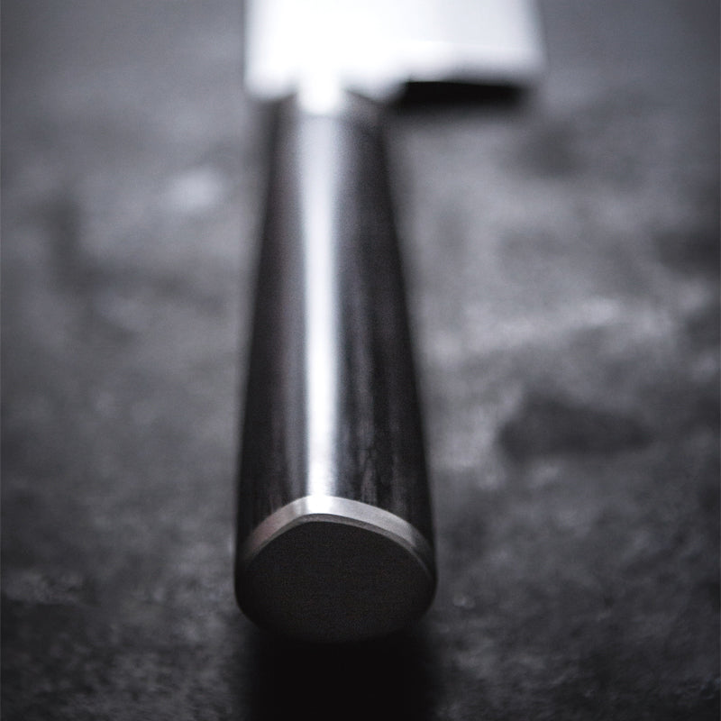 Griff aus feuchtigkeitsresistentem Pakkaholz an Deba Messer von KAI - Serie: Shun Pro Sho
Online-Shop Home-and-Kitchen.de
