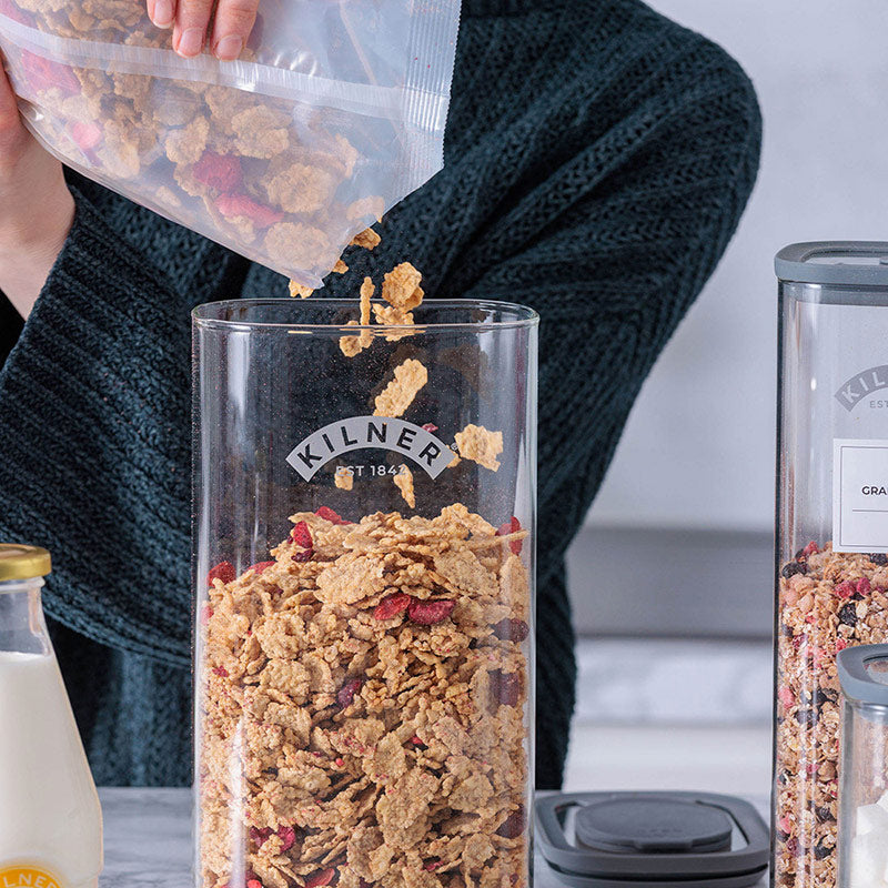 FRESH STORAGE - Müslispender von Kilner mit einem Volumen von  2,7 l, Höhe 28 cm, Vakuumversiegelung im Deckel.

