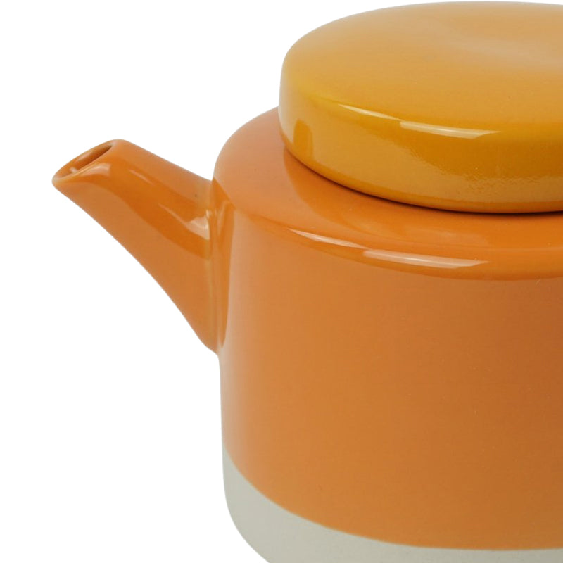 Ausgießer an orange/beiger CYL Teekanne von KINTA, Steingut, 
Höhe 13 cm, Ø 13 cm / Volumen 950 m
Online-Shop Home-and-Kitchen.de