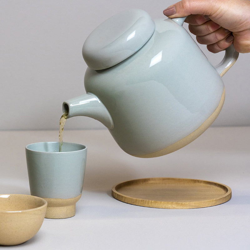 1250 ml große RUTUNDA Teekanne von KINTA, glänzend glasiert, mint-blau, mit kleinen Sprenkeln, FAIR TRADE und nachhaltig produziert, Höhe 14 cm, Ø 12 cm, 1250 ml,  Online-Shop Home-and-Kitchen.de