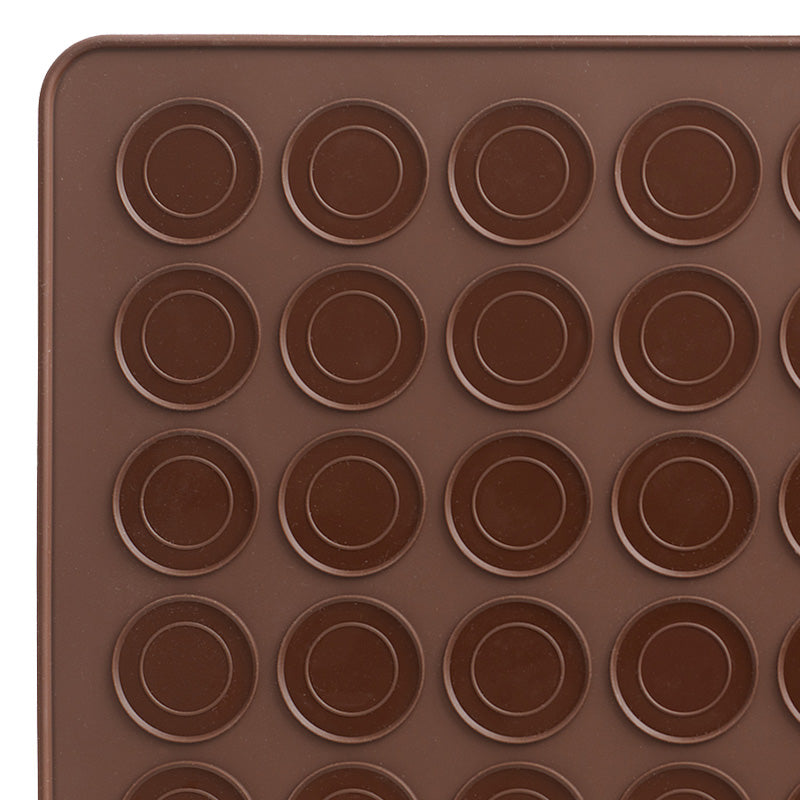 Lekue Backmatte macarons für 24 Gebäckstücke, antihaftend, für die meisten herkömmlichen Öfen, 40x30 cm, kombinierbar mit der Teigflasche Dekomax für leichteres Portionieren.