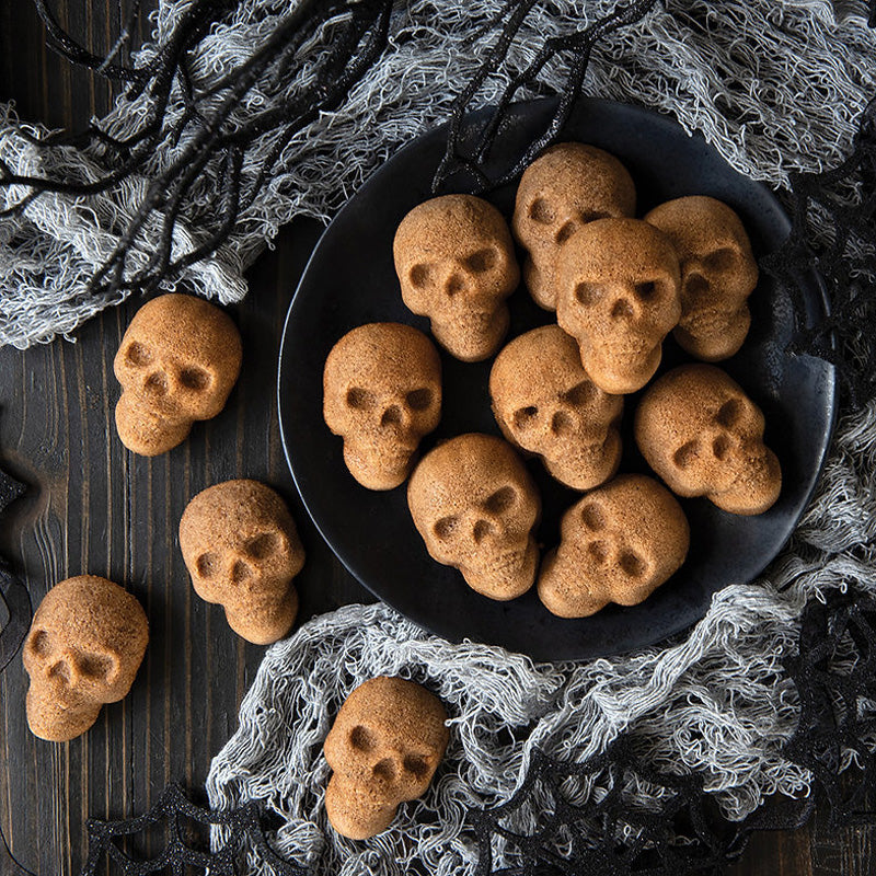 Für jede Halloween-Party: 20 Totenköpfe aus der Backform TOTENKÖPFE von Nordic Ware