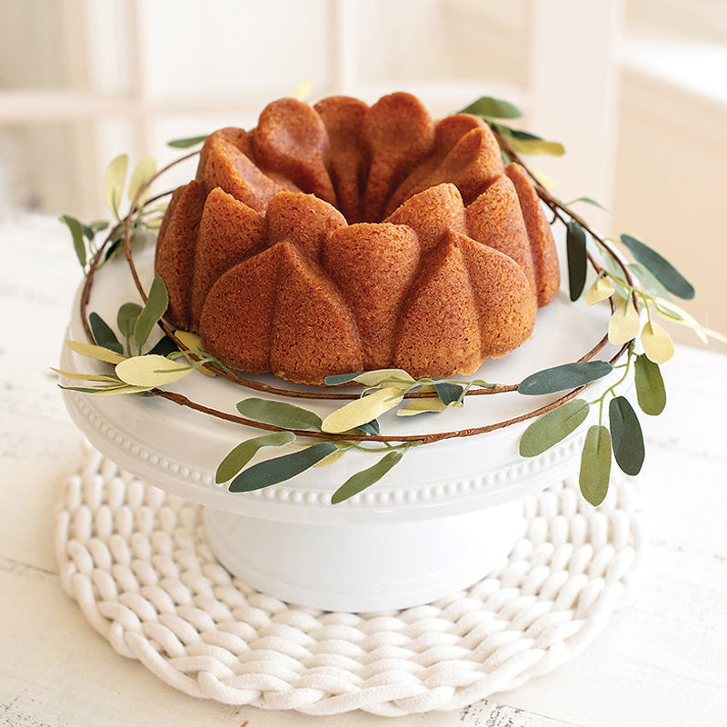 Kombiniere die MAGNOLIA-Backform von Nordic Ware mit jeder anderen Backform 
