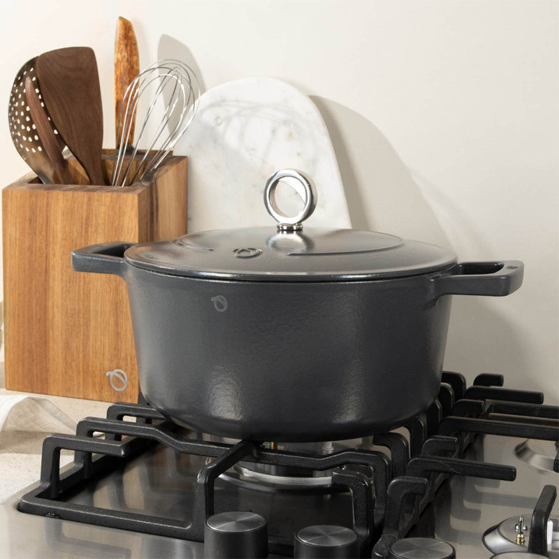 Runder gusseiserner Bräter, Grau, von Olavson, emailliert, 24 cm , mit Deckel,  2 Griffe,  PFAS-frei, Online-Shop Home-and-Kitchen.de