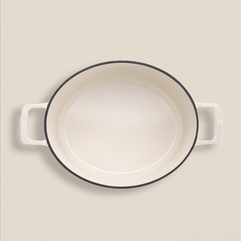 Innenansicht: Olavson ovaler Gusseisen-Bräter, Creme, in 3 Farben, emailliert, 2 Griffe, Deckel, Online-Shop Home-and-Kitchen.de
