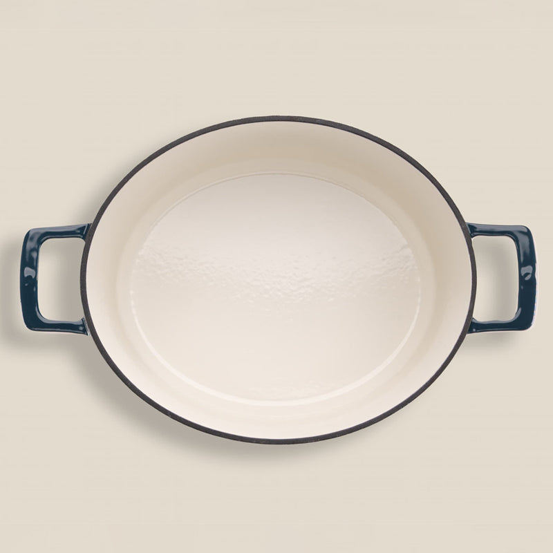 Innenansicht: ovaler Olavson Gusseisen-Bräter, Petrol, 31 cm, emailliert, 2 Griffe, 3 Farben Online-Shop Home-and-Kitchen.de