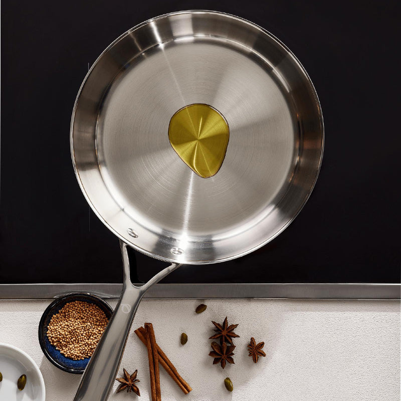 24 cm Durchmesser, unbeschichtete Kupferkern-Bratpfanne von Olavson, PFAS-frei, angenieteter Stiel, Online-Shop Home-and-Kitchen.de