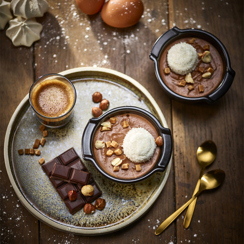 Dessertvorschlag: Auflaufformen RAMEKIN von Peugeot , 2er Set, Schwarz, 11 x 5,6 cm, widerstandsfähige Emaillebeschichtung im Online-Shop Home-and-Kitchen.de