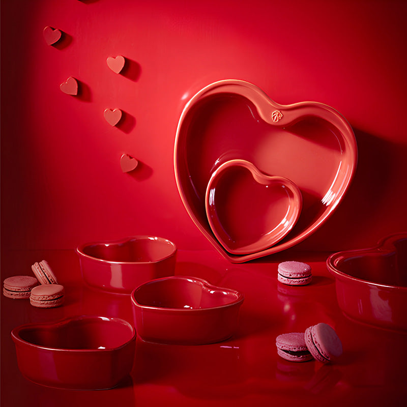 Verschiedene Keramik-Backformen  HERZ FOR YOU Peugeot, Rot, 100 % natürliche Rohstoffe, unterschiedliche Größen, abriebfeste Glasur, 10 Jahre Hersteller-Garantie.
Online-Shop Home-and-Kitchen.de