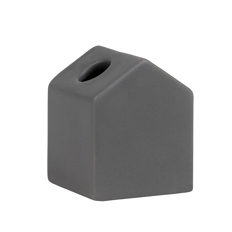 Durch die unterschiedlichen großen und kleinen GARTENHÄUSCHEN-Minivasen im Set, kannst du deine Deko aufpeppen. Sie sind von Räder Design aus der Serie "Living" und aus Keramik. Ihre Größe beträgt zwischen 5,5 und 8,5 cm und sie gibt es in verschiedenen Grautönen.