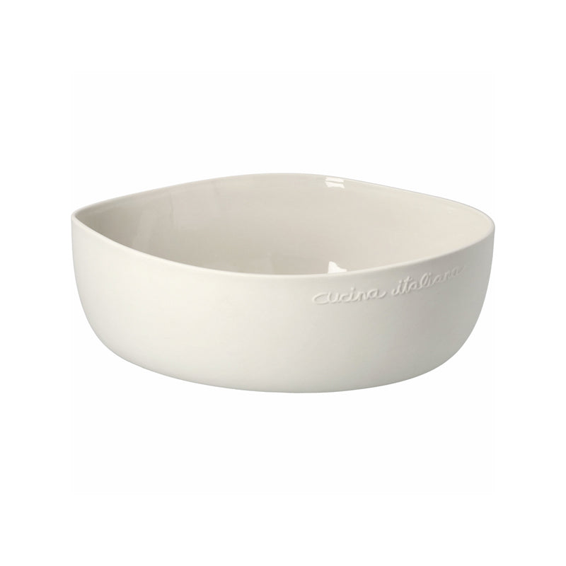 Stylisch anzusehen und praktisch obendrein: die Räder Design Steingut-Schüssel CUCINA ITALIANA mit einem Durchmesser von 30 cm. Sie ist Beige, hat ein wellenförmiges Design und eine glasierte Innenseite für eine einfache Reinigung. 
