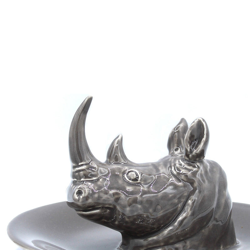 Grauer Nashorn-Kopf auf Servierteller von Rebirth Ceramics,
Online-Shop Home-and-Kitchen.de
