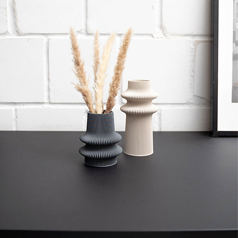 Verschiedene Vasen mit Formen aus dem 3D-Drucker. Alle Vasen sind von recozy+. Online-Shop Home-and-Kitchen.de