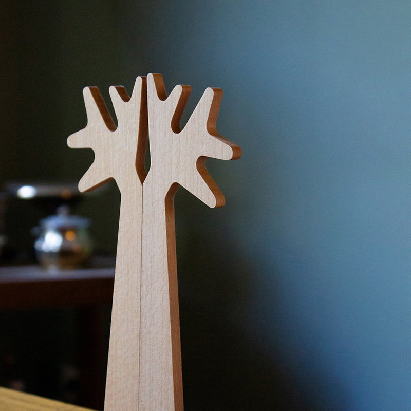 Auch als Deko zu verwenden: 3-teiliges Salatbesteck aus Holz, mit Holzblock zum Aufstellen, Online-Shop Home-and-Kitchen.de