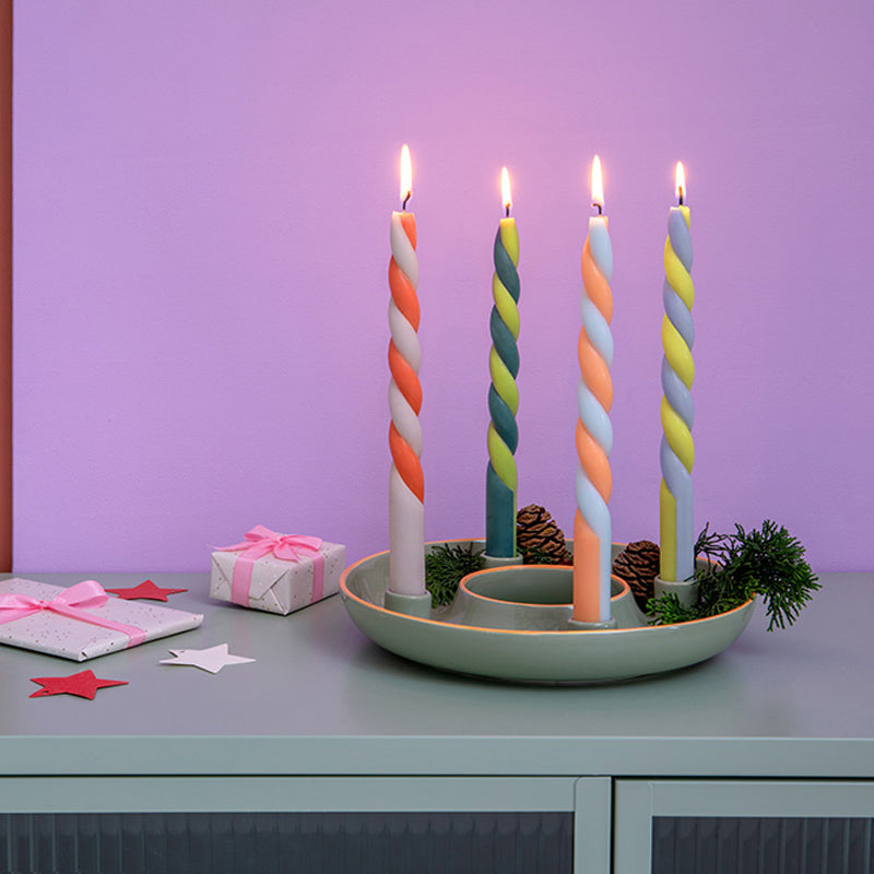 Besonders schön mit bunten Kerzen: LUCIA, Keramik- Adventskranzschale von Remember, für 4 Stabkerzen. Online-Shop Home-and-Kitchen.de