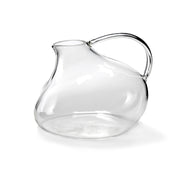 Karaffe Nr. 5 TERRE DE RÈVES von Serax, bauchige Form, großer Griff, Klarglas. Online-Shop Home-and-Kitchen.de