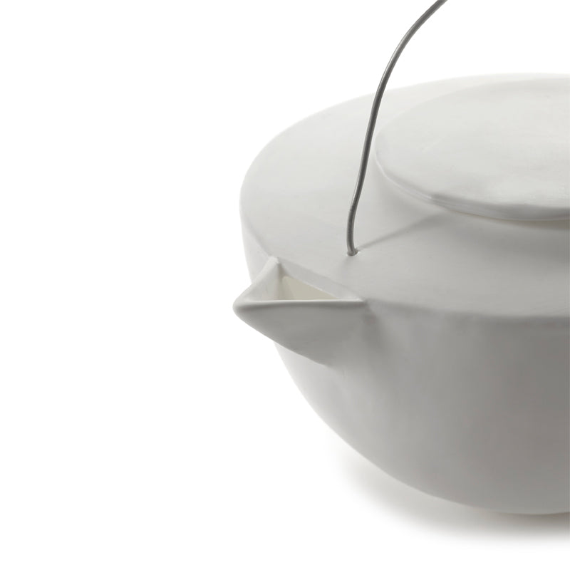 Spitzer Ausgießer an der Teekanne SABI von Serax. Online-Shop Home-and-Kitchen.de